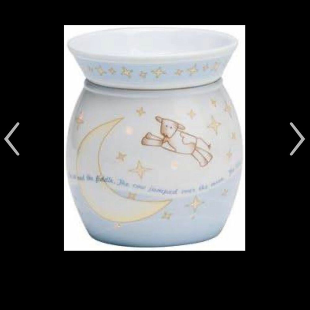 Scentsy over the moon warmer